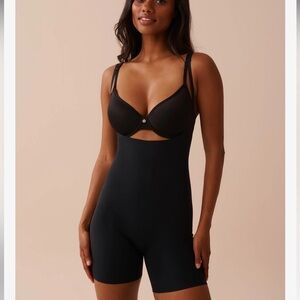 Shaping Bodysuit | Black